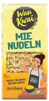 Wan Kwai Mie Noodles 250g: versatili nelle zuppe e nei piatti wok, preparati velocemente in 6 minuti, scopri il gusto della cucina asiatica e beneficia di ingredienti di alta qualità.