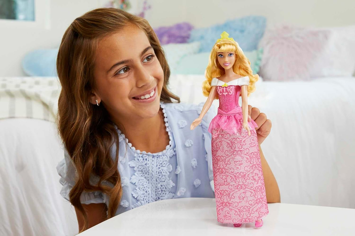 Mattel DISNEY Principessa Aurora - Bambola con abito tipico, scarpe e tiara staccabili, top scintillante e gonna fantasia staccabile, capelli lunghi pettinabili, bambole HLW09 Naty Shop