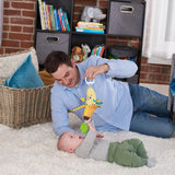 LAMAZE Bea the Banana, Passeggino con clip e Passeggino per neonato, Giocattolo sensoriale per bambini con colori e suoni, Giocattolo per lo sviluppo per ragazzi e ragazze da 0 a 24 mesi, Giocattoli gialli per bambini Naty Shop