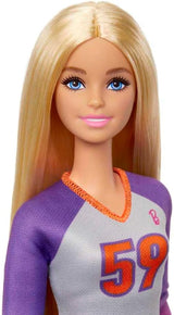 Barbie Made to Move - Bambola giocatrice di pallavolo con maglietta e palla - 22 articolazioni per un gioco realistico, include pallavolo e abbigliamento sportivo, HKT72 Bambole Naty Shop