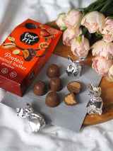 Feel FIT Praline proteiche al burro di arachidi in cioccolato al latte di alta qualità, senza zuccheri aggiunti, 17% di proteine, senza glutine 66g (1 confezione)