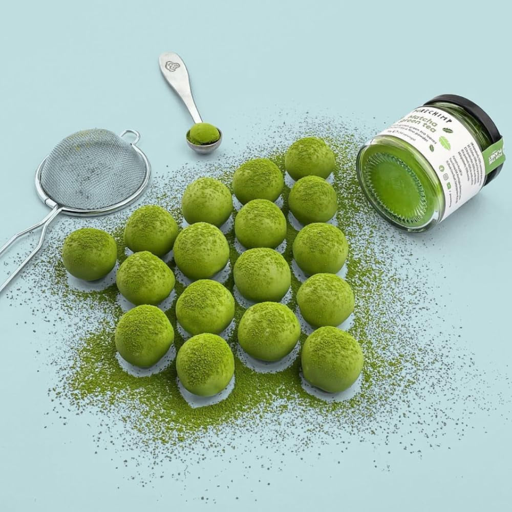 Polvere di matcha di grado cerimoniale Purechimp 50 g. Polvere di tè coltivata all'ombra pura al 100% per latte macchiato, infusi e ricette. Barattolo riciclabile. Ricco di antiossidanti.