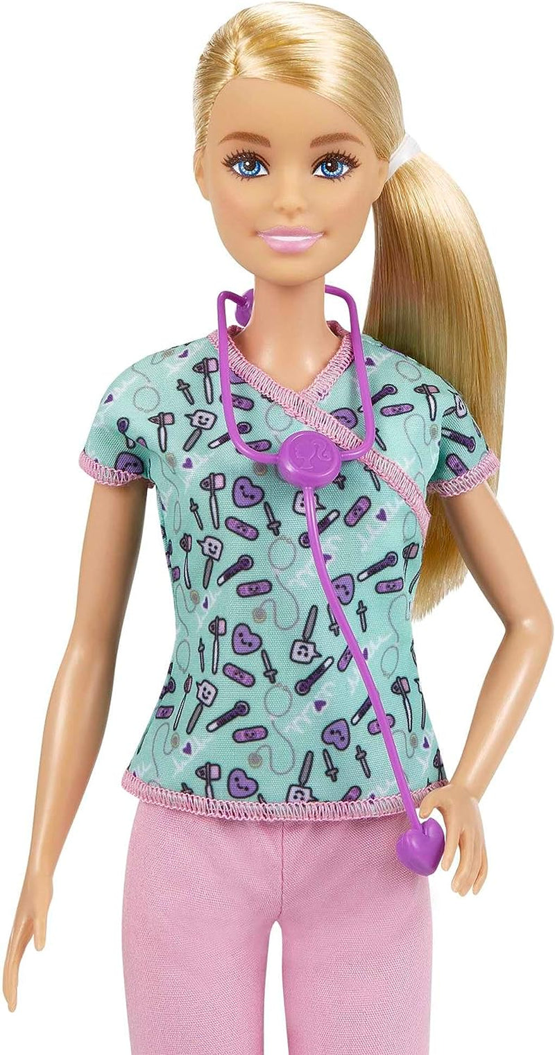 GTW39 Barbie Doll - Infermiera (circa 30 cm) con top stampato e pantaloni rosa, scarpe bianche e stetoscopio, ottimo regalo per bambini dai 3 anni in su