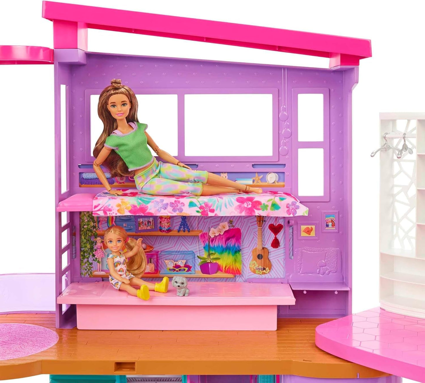 Barbie Holiday House (116 x 77,9 cm), casetta da gioco a 6 posti, completamente arredata con accessori, mobili e ascensore, pieghevole e riponibile, bambola, regalo per bambini dai 3 anni in su, HCD50