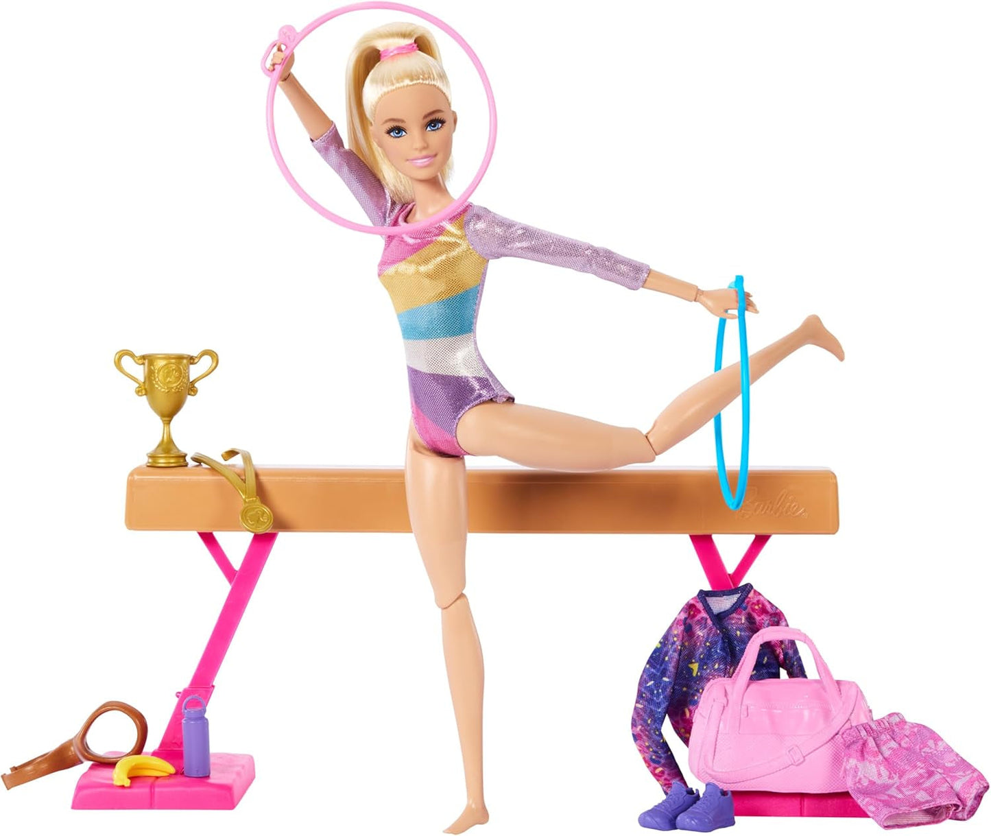 Divertente set da gioco Barbie Ginnastica con trave di equilibrio e oltre 10 pezzi a tema per storie vincenti, HRG52