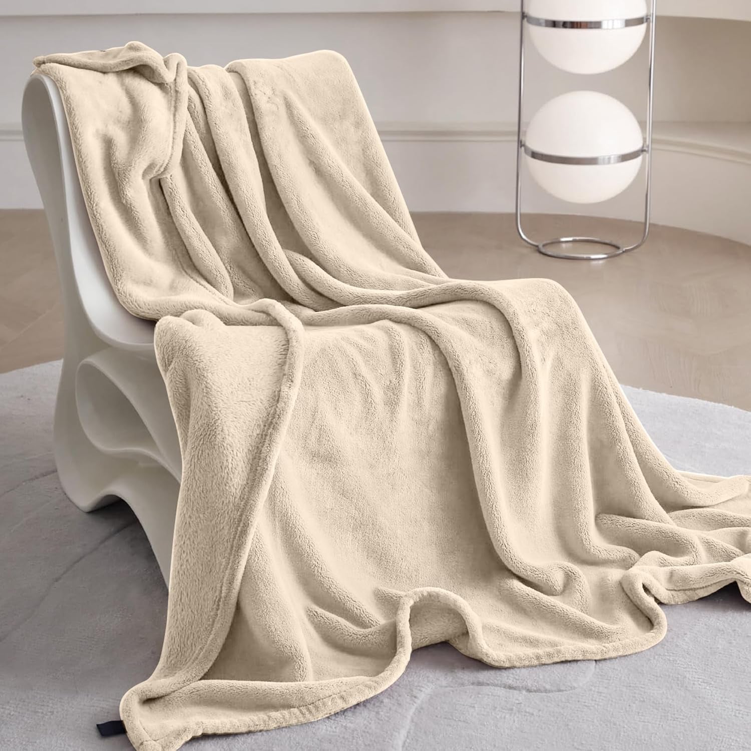 Komfortec soffice coperta, comoda coperta, coperta in pile, certificata Oeko-Tex, super morbida, 150X200 cm, 260 G/M², beige Letti e coperte Besuche den Komfortec-Store