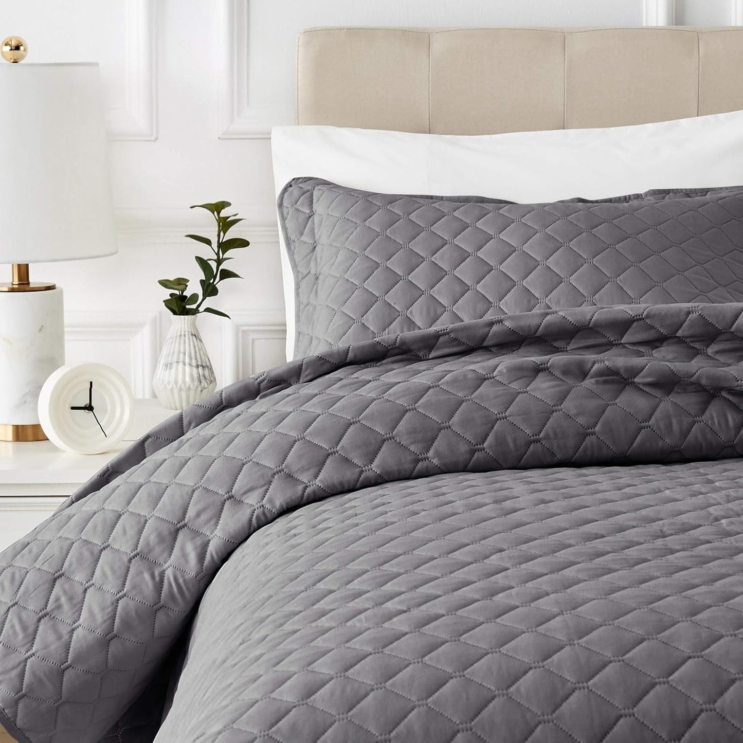 Piumino oversize Amazon Basics con rilievo, 170 X 210 cm, motivo a rombi grigio scuro Letti e coperte Besuche den Amazon Basics-Store 220 X 240 Cm