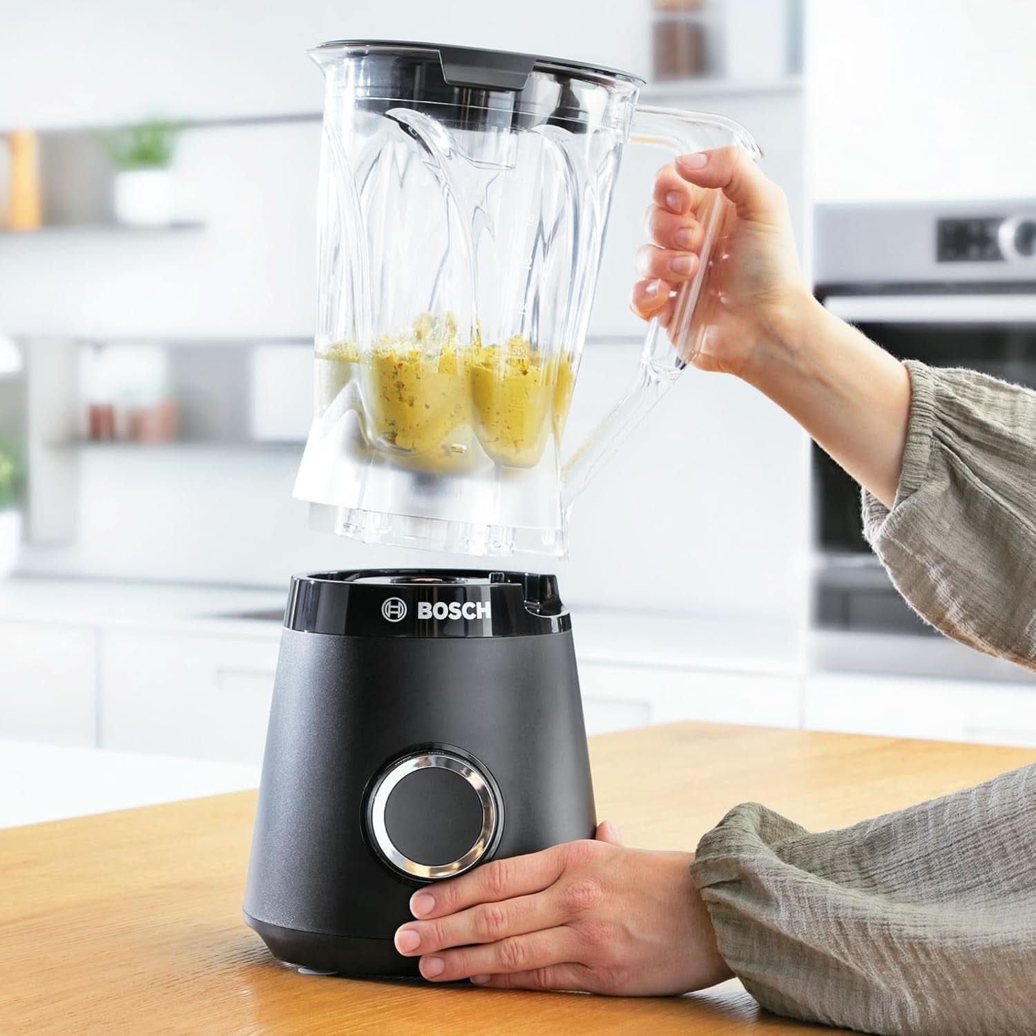 Robot da cucina Bosch Vitapower Serie 4 MMB6141B, Hochwertige Edelstahl-Klingen, 1.5L Tritan-Mixbehälter, Spülmaschinengeeignete Teile, 30.000 U/Min, 1200 W, Schwarz Kitchen Naty Shop