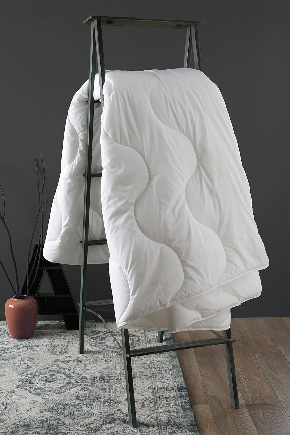 DODO | Elu Prodotto dell'Anno 2023 Trapunta L, 220 X 240 Cm, Per letto matrimoniale, Morbidissima, Riciclata, Lavabile in lavatrice a 40 °C Piumini e trapunte Naty Shop