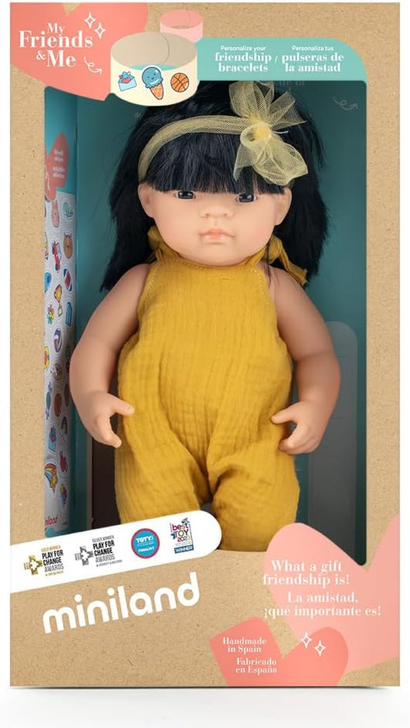 Bambola Miniland, 38 cm, ragazza asiatica. Prodotto in Spagna. Anatomicamente corretto. Collezione Io e il mio amico