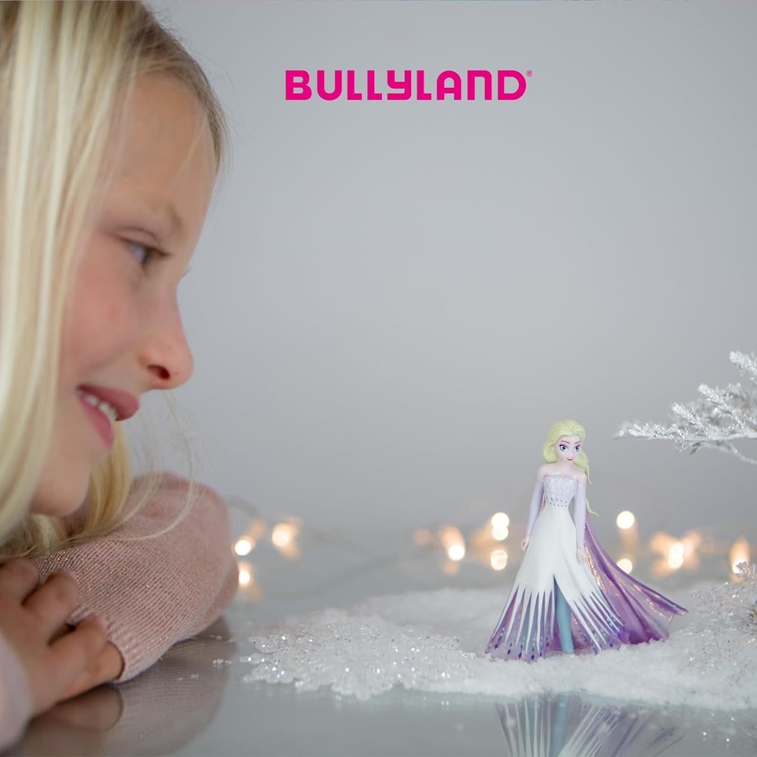 Bullyland 12961 - Statuetta Elsa di Arendelle dal film Frozen di Walt Disney, ca. 10,1 cm, molto dettagliato, ideale come piccolo regalo per bambini dai 3 anni in su