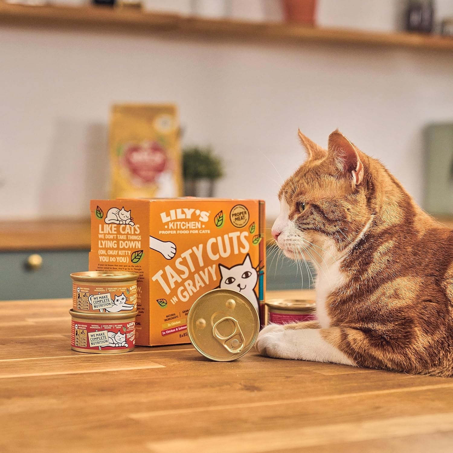 Lily's Kitchen Cibo umido per gatti adulti, realizzato con ingredienti naturali, deliziosi pezzi in salsa, confezione multipla, 8 scatole x 85 g