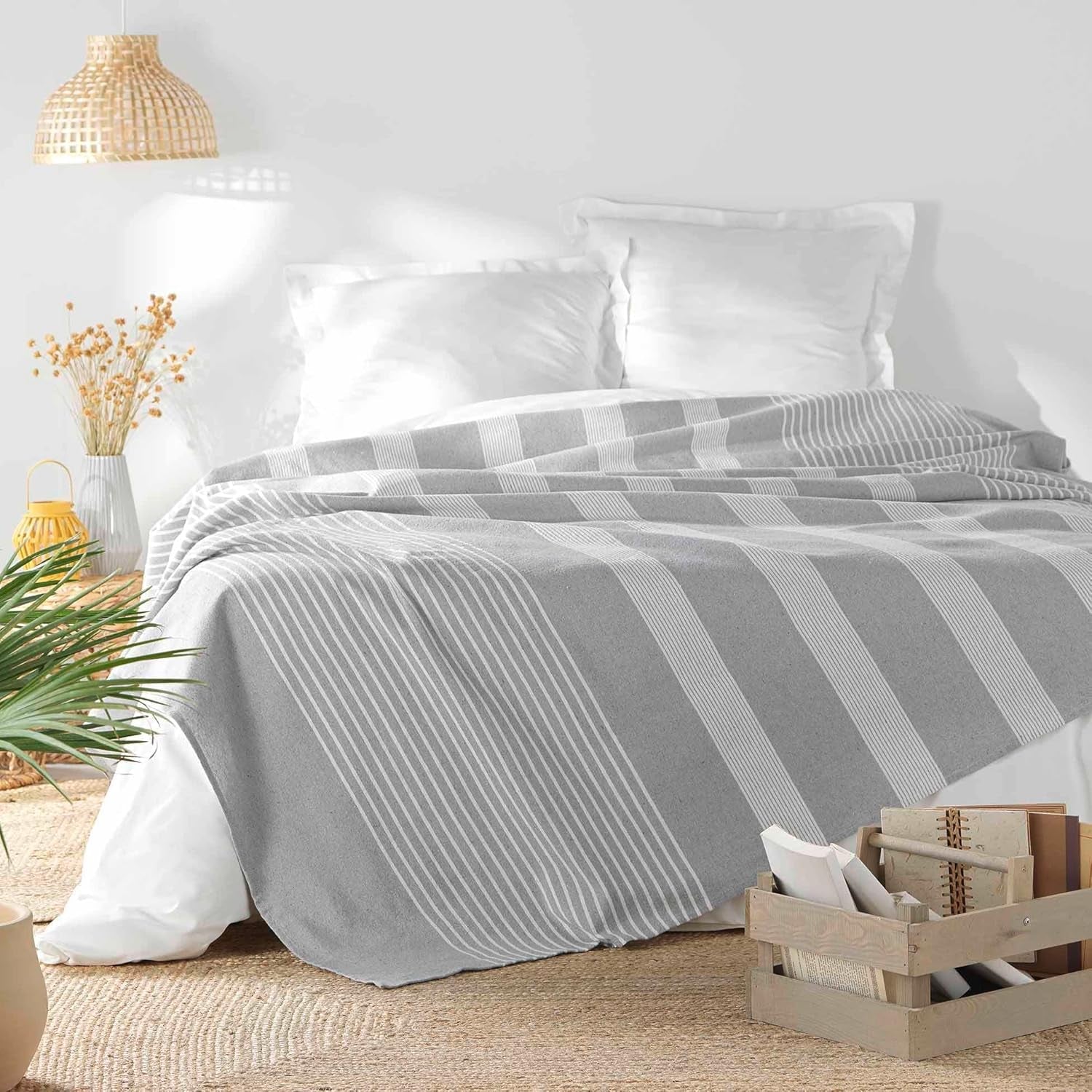 Douceur D'Intérieur, copriletto (220 X 240 Cm), Grigio, Cotone e Poliestere Douceur d'Intérieur Letti e Coperte