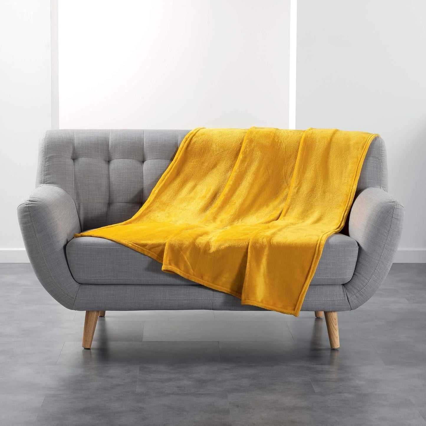 Plaid Douceur D'Intérieur Flanou, Poliestere, Grigio, 125 X 150 Cm Piumini e Trapunte Naty Shop Giallo