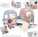 Smoby - Baby care Cameretta per bambole - Centro giochi per bambole Cameretta + Asilo Vita quotidiana - Area di gioco pieghevole con rotazione di 360° - 6 accessori - Realizzato con materiale riciclato al 90% in Francia, da 3 anni