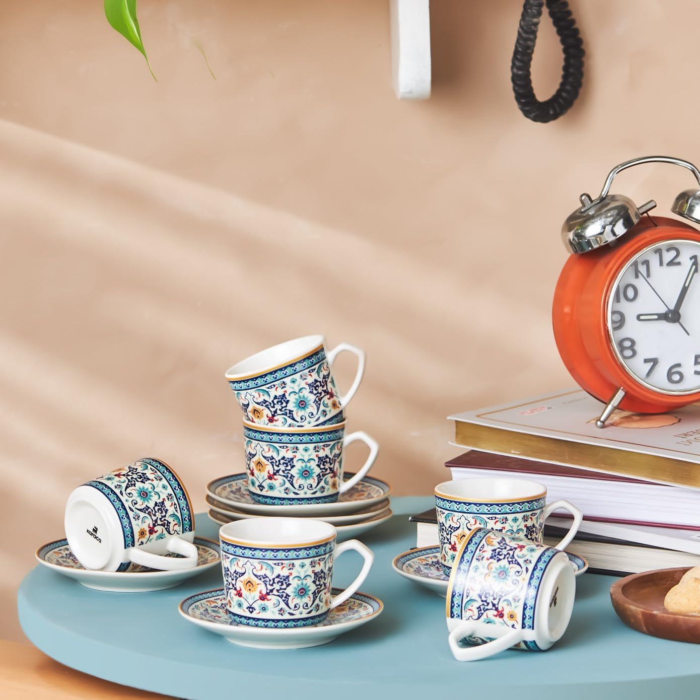 KARACA Beylerbeyi - Set di tazze da caffè turco da 12 pezzi Set di tazze da caffè espresso in porcellana da 6 con piattini Set di tazze da caffè espresso da 80 ml Design tradizionale - Blu