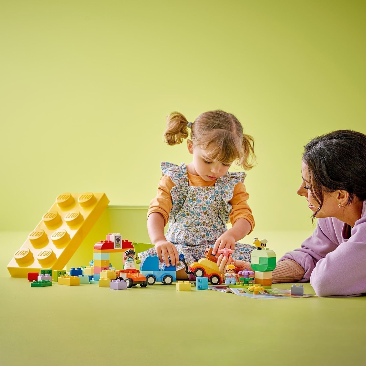 LEGO DUPLO Classic Brick Box Auto e camion, set da gioco con veicoli per bambini da 1,5 anni, giocattolo didattico creativo, set di auto giocattolo e auto da corsa 10439 Set di costruzione Besuche den LEGO-Store