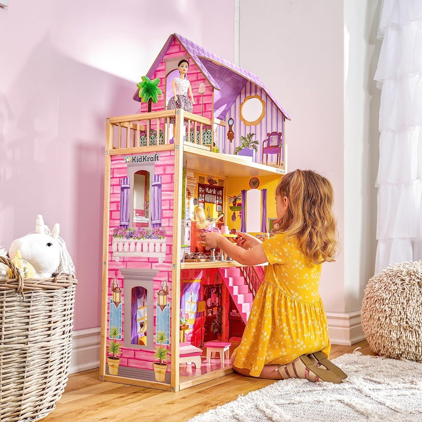 KidKraft Kayla Casa delle bambole in legno con mobili e accessori, set da gioco a 3 livelli per bambola da 30 cm, giocattolo per bambini dai 3 anni in su, 65092 - Esclusivamente su Amazon