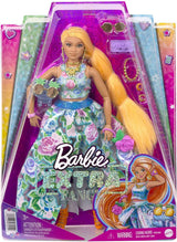 Barbie Extra Fancy, Capelli Lunghi Curvy Biondo Fragola, Completo A Due Pezzi, Gatto Blu, Borsa Rosa, Occhiali Da Sole Ananas Con Bambola, Adatto Come Regalo, Bambole Hhn14 Naty Shop