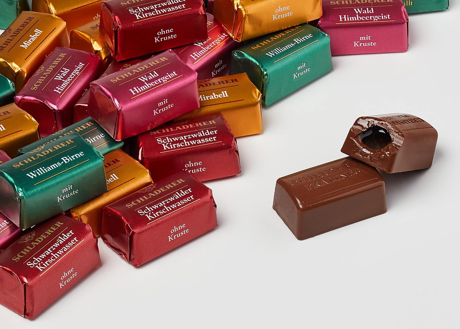 Praline RCP Schladerer, assortimento fine, cioccolato al latte e fondente, con e senza crosta di zucchero, ripieno liquido, contiene alcol, ottimo regalo, 255g