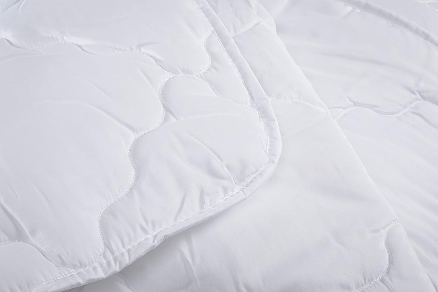 V.I.P. Piumino invernale Very Important Pillow Down, omologato classe 1, 100% poliestere, silicone, cartone, 155 X 205 cm, taglia 300, bianco Trapunte e Piumini Naty Shop