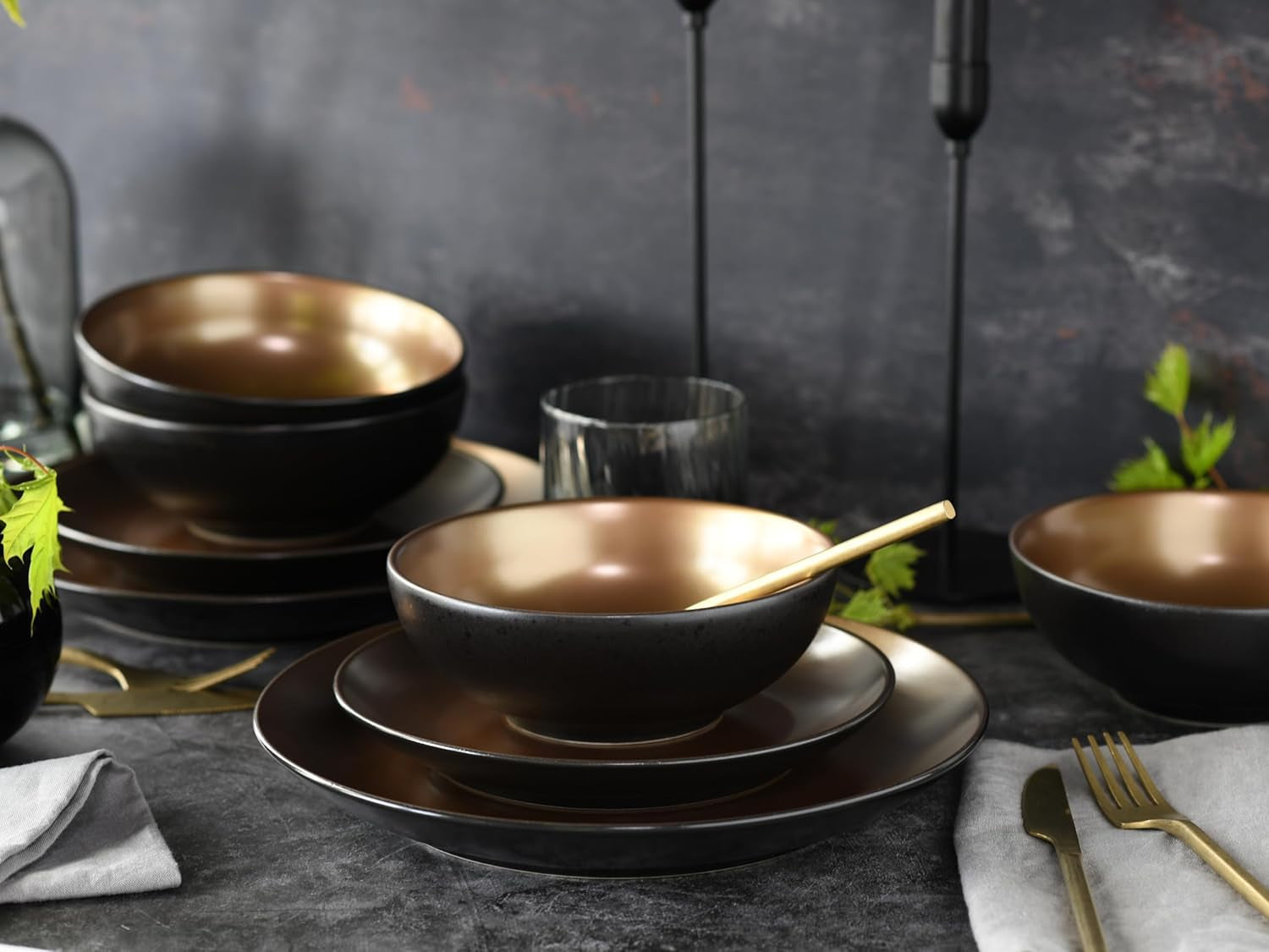 CreaTable, 23598, serie GLAMOUR - Oro, set di stoviglie da 16 pezzi, servizio combinato in porcellana, lavabile in lavastoviglie e adatto al microonde, produzione di qualità