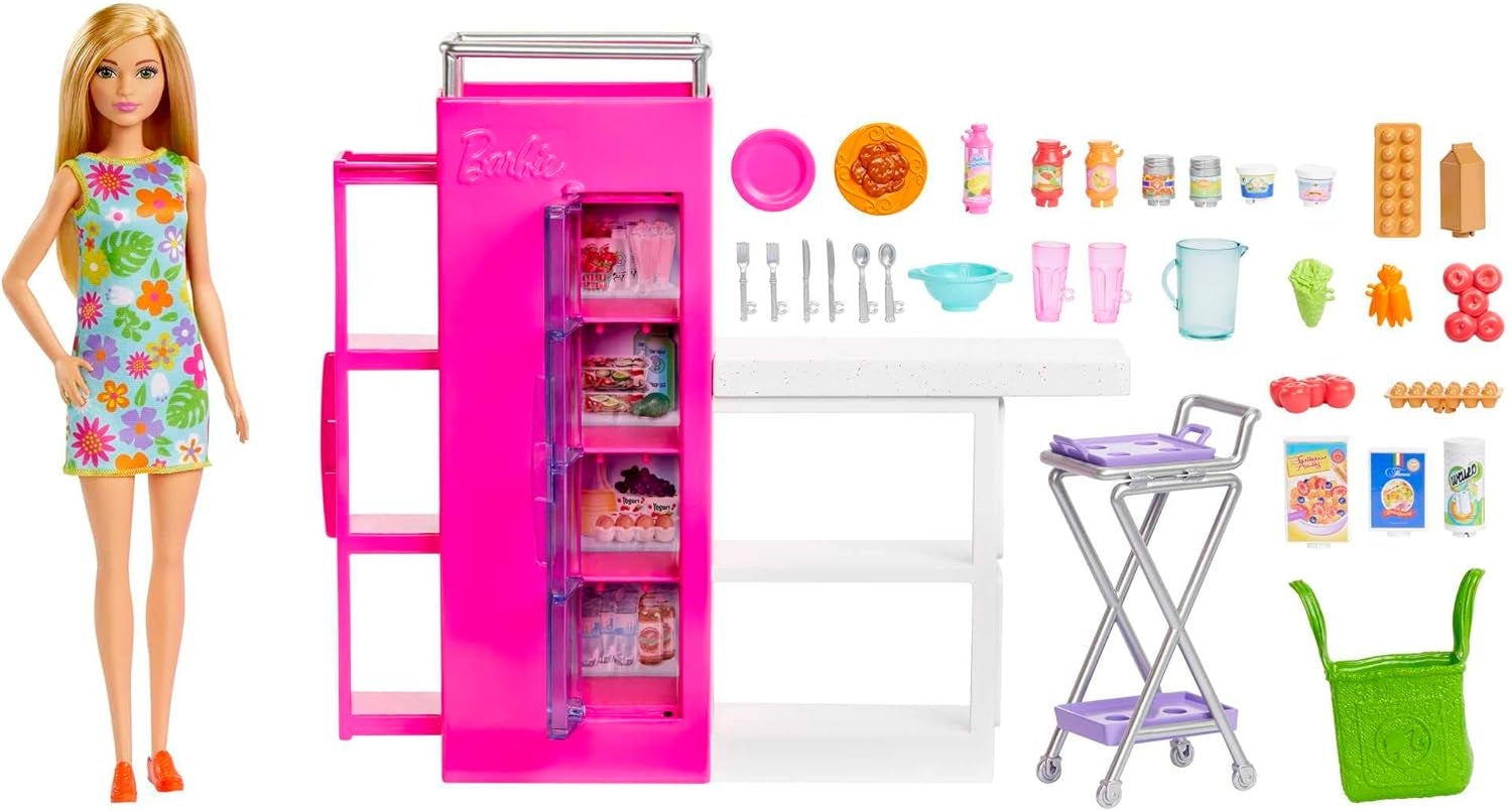 Barbie Doll Dispensa Playset con oltre 25 pezzi da cucina e accessori - Perfetto per i piccoli buongustai e regalo per bambini dai 3 anni in su, HJV38