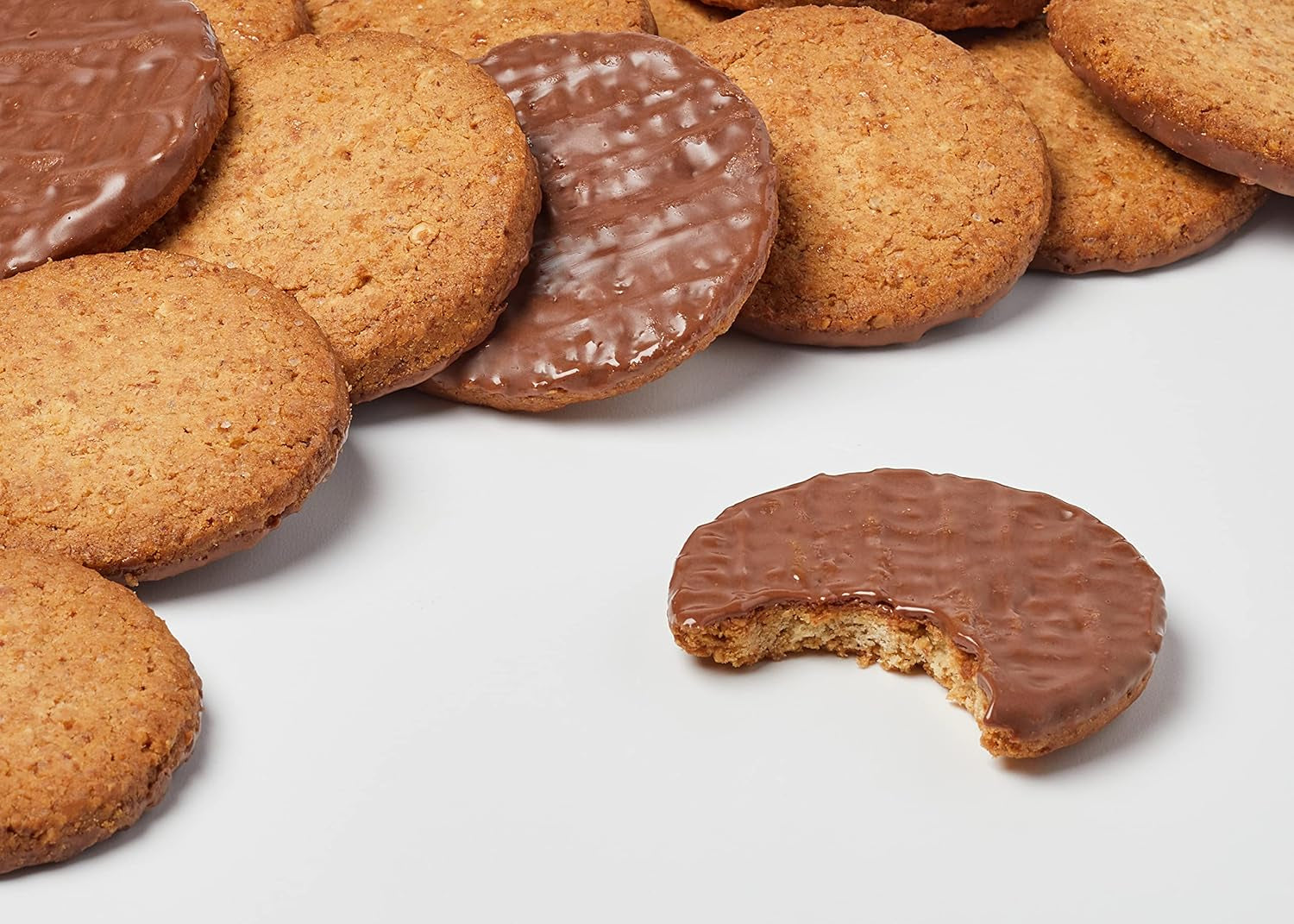 Brandt Hobbits Chocolate Confezione da 265 g - Biscotti croccanti di farina d'avena e cioccolato integrale - Impasto croccante per tutta la famiglia - in un pratico rotolo di biscotti