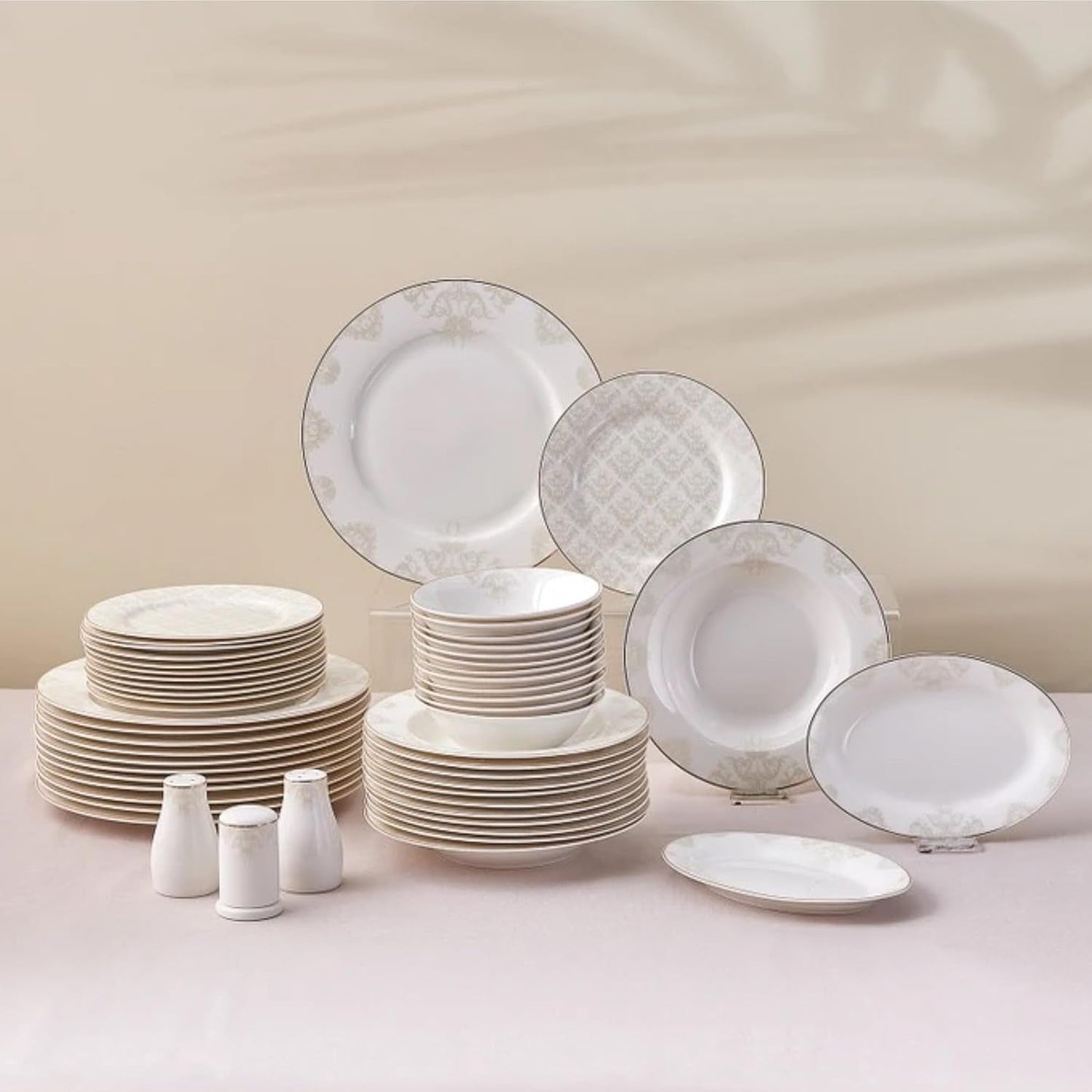 Karaca Elegance Bone Siena Set di stoviglie per 12 persone, moderno set di stoviglie in porcellana, set di stoviglie con ciotole fondi, piatto da portata, piatti fondi, piatti da dessert - Bianco e Oro