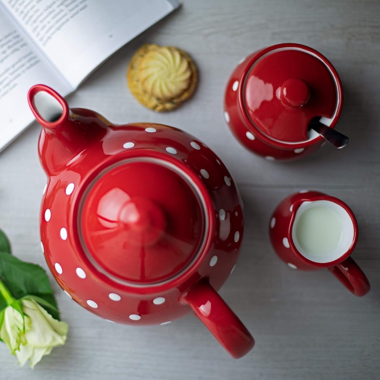 City to Cottage® - Set da tè grande | Rosso e bianco | Punti | Fatto a mano | Teiera in ceramica 1,7 litri, lattiera, zuccheriera