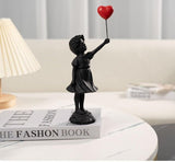 Ragazza carina con palloncino Scultura in resina Decorazione per la casa Statua Banksy Ragazza con cuore rosso Figura di palloncino Scultura d'arte moderna per decorazione da scaffale da tavolo Statue e sculture Naty Shop