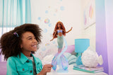 Mattel Disney Ariel La Sirenetta - Bambola Sirena Deluxe con perline per capelli e supporto per bambola per giochi fantasiosi ed esposizione, per bambini dai 3 anni in su, HNF42