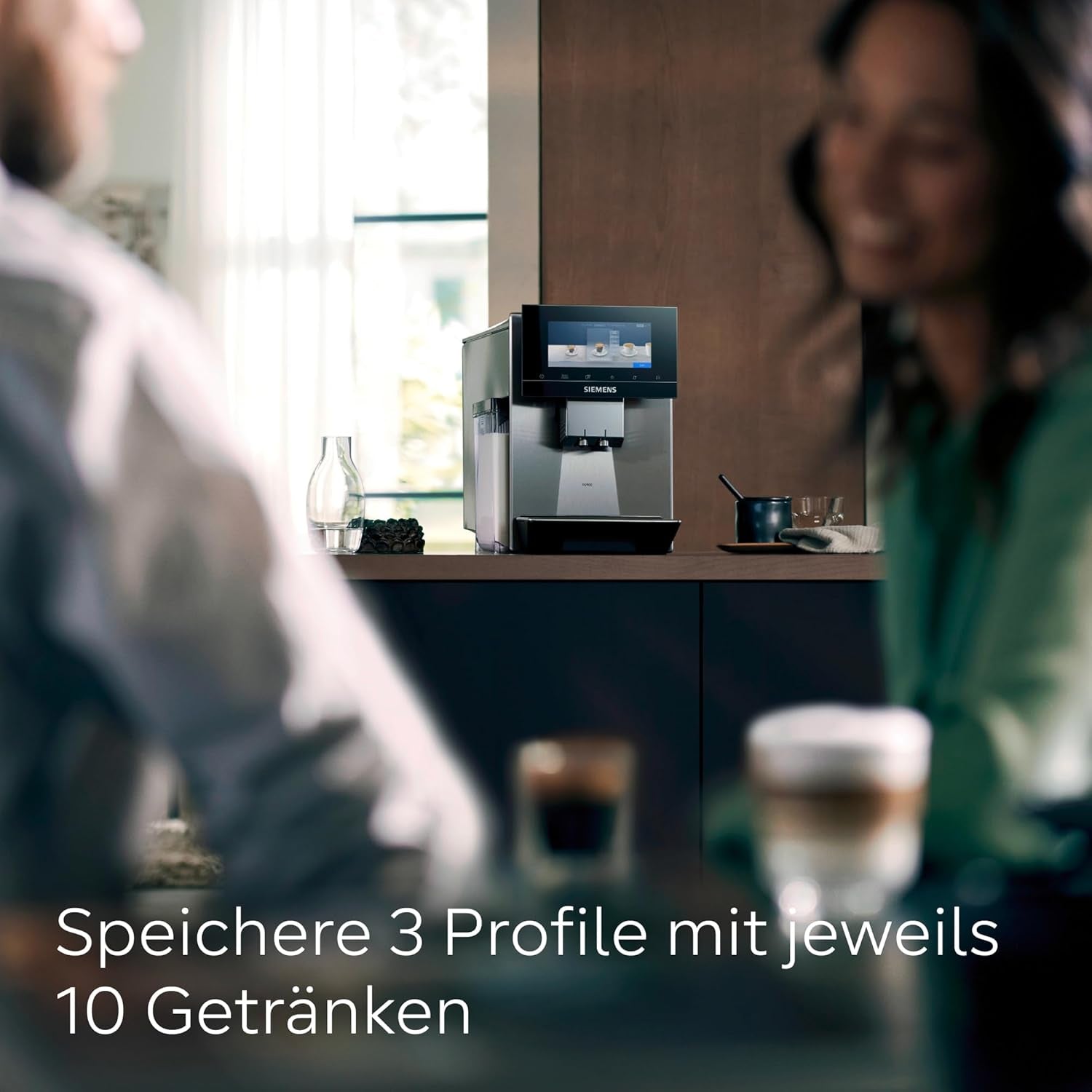 Macchina per caffè espresso automatica Siemens EQ900, ampio schermo a colori TFT, 2 contenitori di chicchi, 36 bevande calde e fredde, caffè freddo, super silenziosa, funzione due tazze, controllo app, acciaio inossidabile, TQ907D03