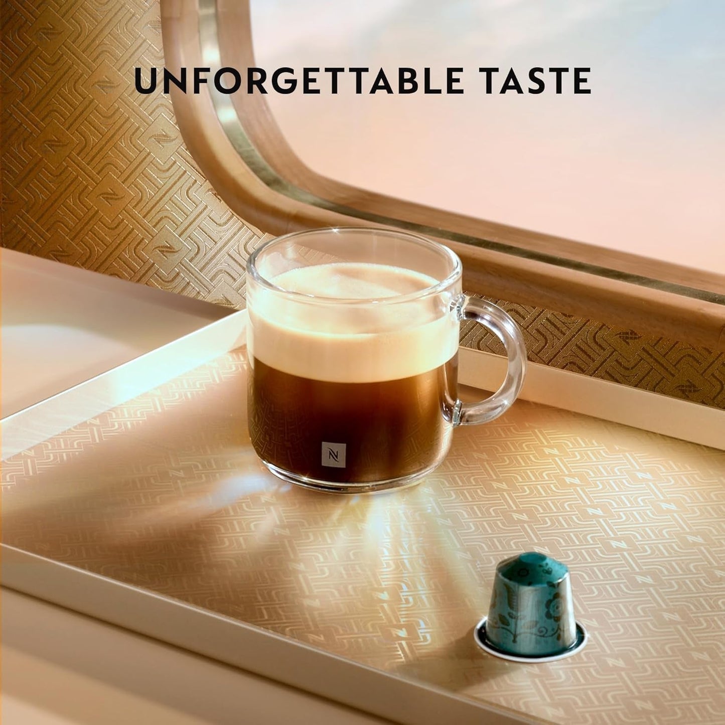 Macchina per caffè espresso con capsule Nespresso De'Longhi Essenza Mini, nera | Pressione della pompa 19 bar | Serbatoio dell'acqua 0,6 l | Per espresso e lungo | Piccola macchina per caffè espresso – Grandi momenti di caffè | EN85.B