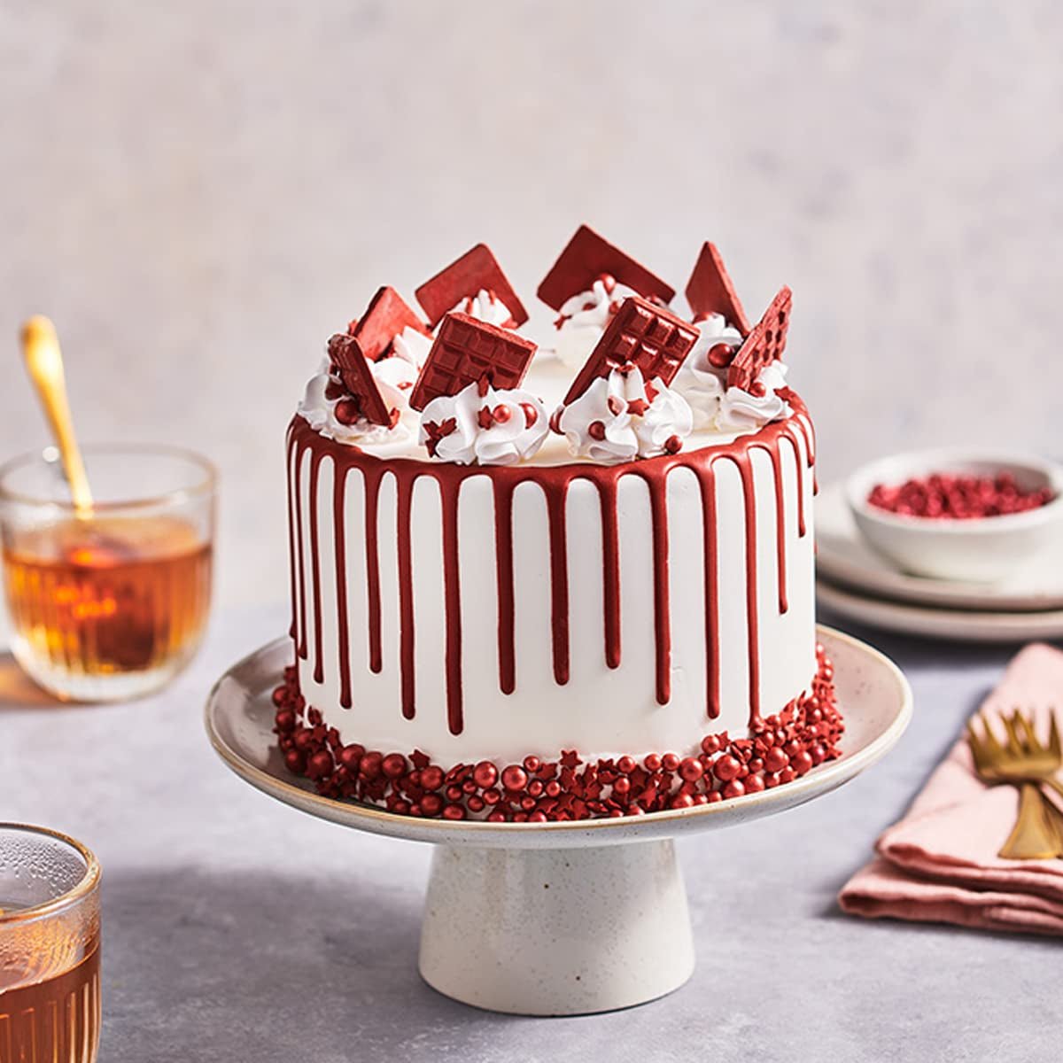 FunCakes Choco Drip Chocolate: Sapore delizioso, Facile da usare, Perfetto per drip cake, Gusto di cioccolato drip. Confezione richiudibile 180 g. Pasta di zucchero Naty Shop