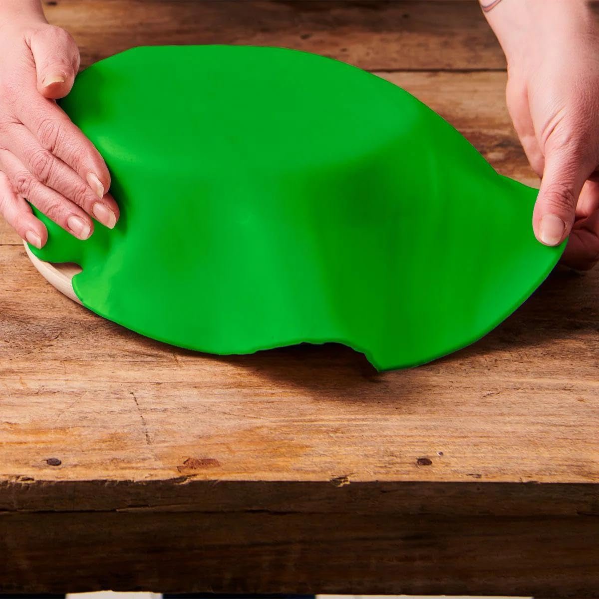 FunCakes Disco di Fondente Arrotolato Spring Greens: Delizioso sapore di vaniglia, già arrotolato, facile da usare, perfetto per decorare le torte, Pasta di Zucchero Naty Shop da 430g