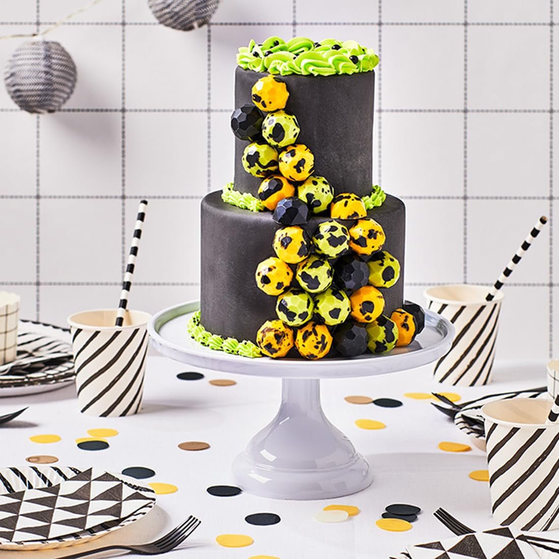 FunCakes Raven Black Fondant Arrotolato: Facile da Usare, Liscio, Flessibile, Morbido e Flessibile, Perfetto per Decorare Torte, Halal, Kosher e Senza Glutine, 250g Naty Shop Pasta di Zucchero
