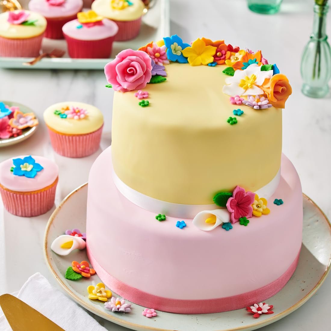 FunCakes rotolo fondente Botanical Green: facile da usare, liscio, flessibile, morbido e modellabile, perfetto per decorare torte, halal, kosher e senza glutine, 250g Naty Shop Pasta di zucchero