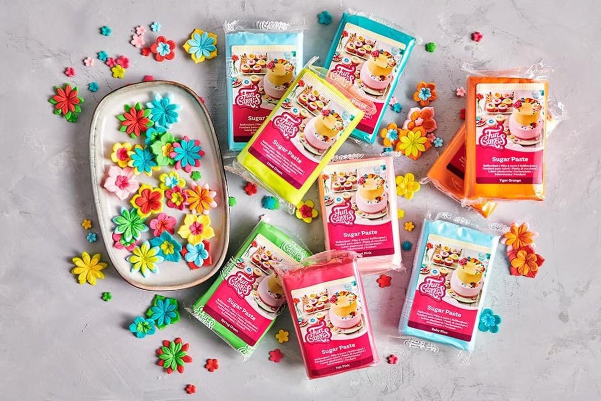 FunCakes Rotolo di fondente Red Earth, facile da usare, liscio, flessibile, soffice e flessibile, perfetto per decorare torte, halal, kosher e senza glutine, confezione da 250g 1 Pasta di Zucchero Naty Shop