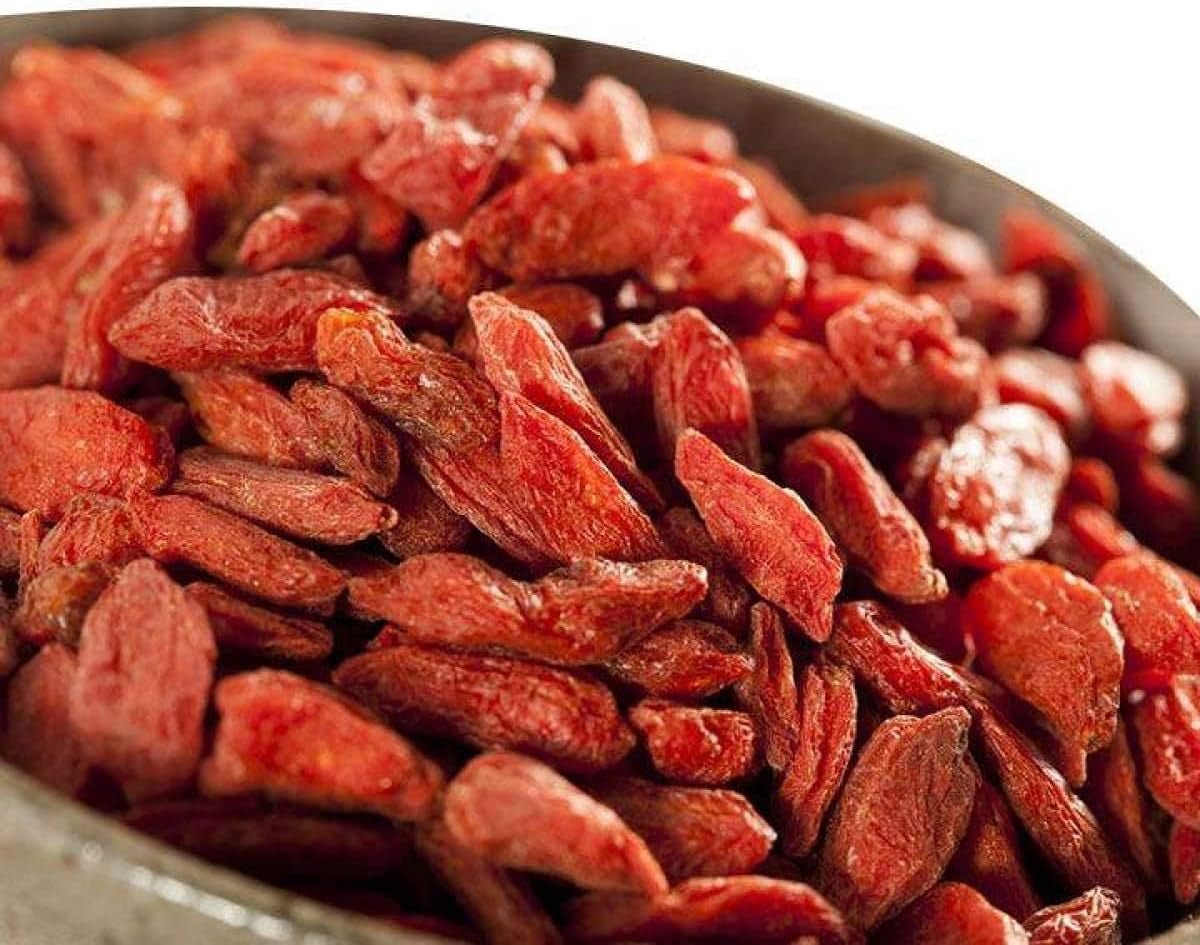 Bacche di Goji - 1 kg di bacche di goji essiccate e non solforate provenienti da una delle migliori regioni di coltivazione al mondo, Ningxia Cina Prodotti secchi Naty Shop