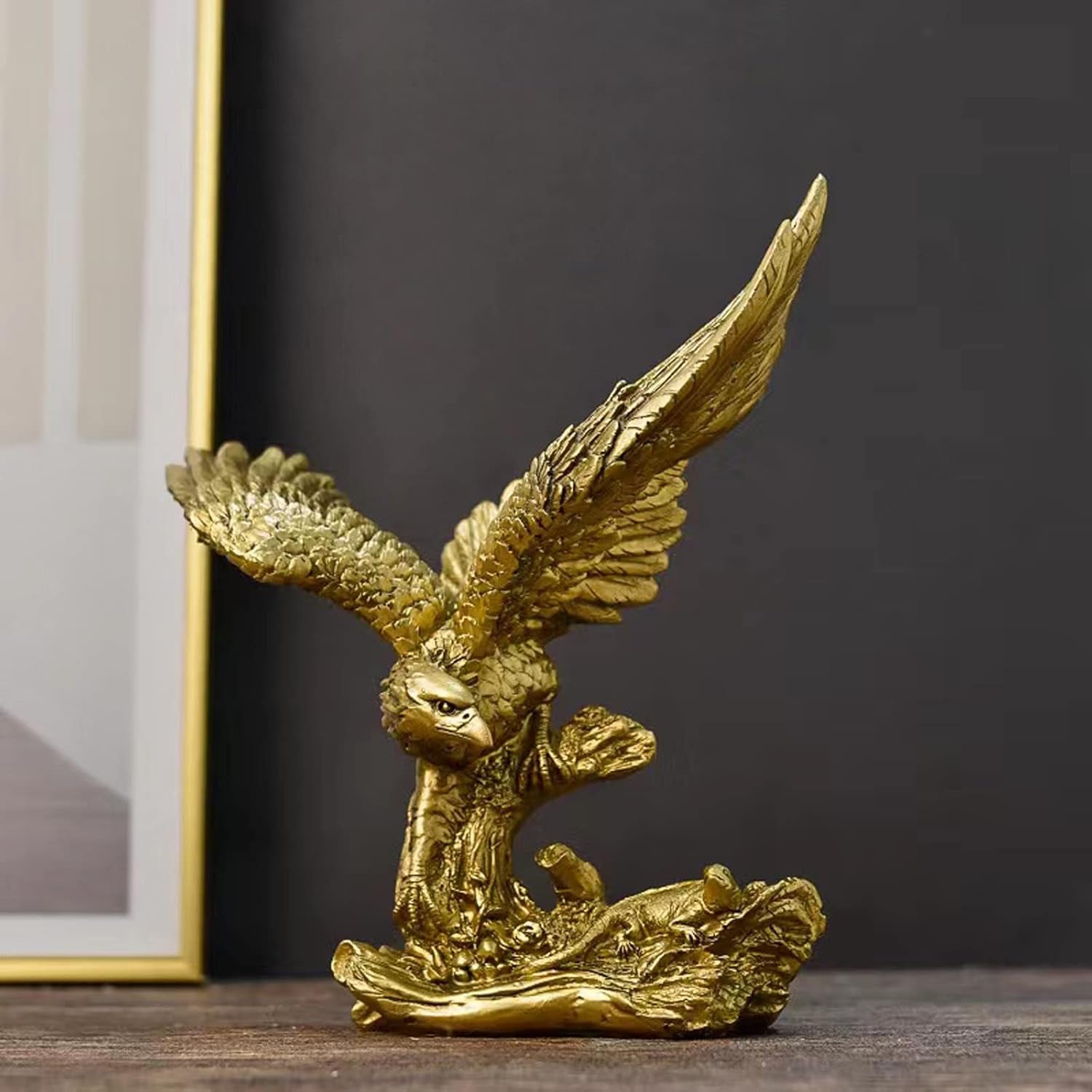Statua di ornamenti in resina Aquila reale, Scultura Aquila reale Figurina moderna per ufficio Decorazione da tavolo (Oro 1) Statuette e sculture Naty Shop Oro 2