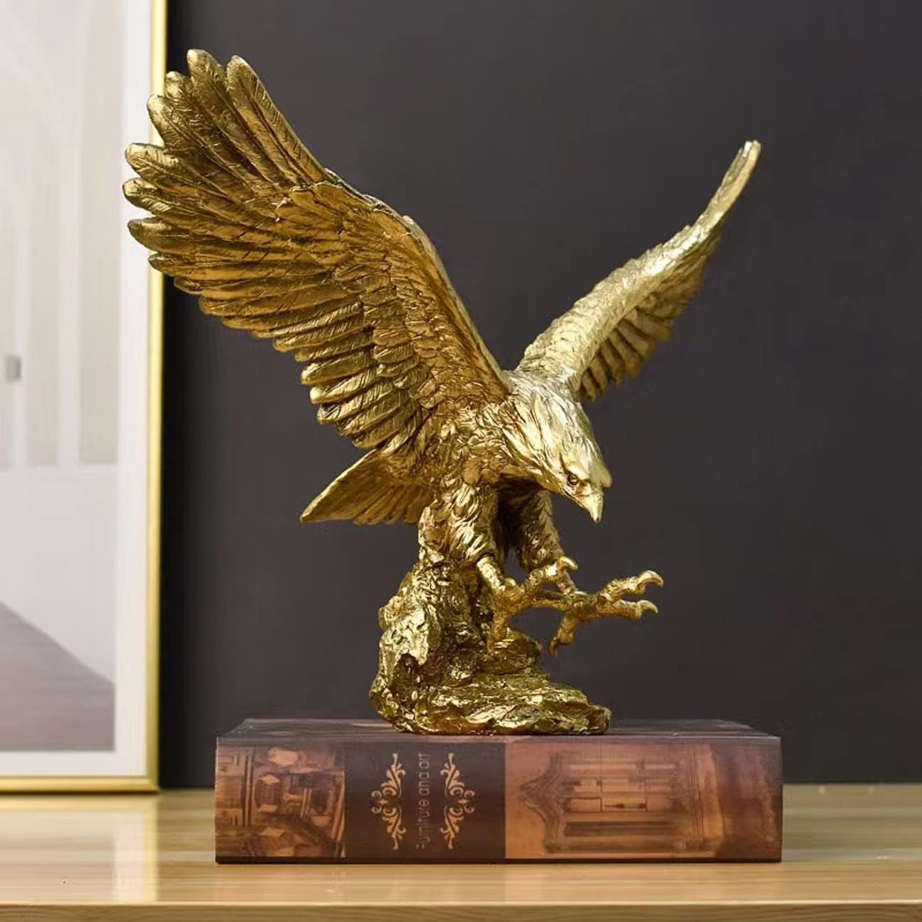 Statua di ornamenti in resina Aquila reale, Scultura Aquila reale Figurina moderna per ufficio Decorazione da tavolo (Oro 1) Statuette e sculture Naty Shop Oro