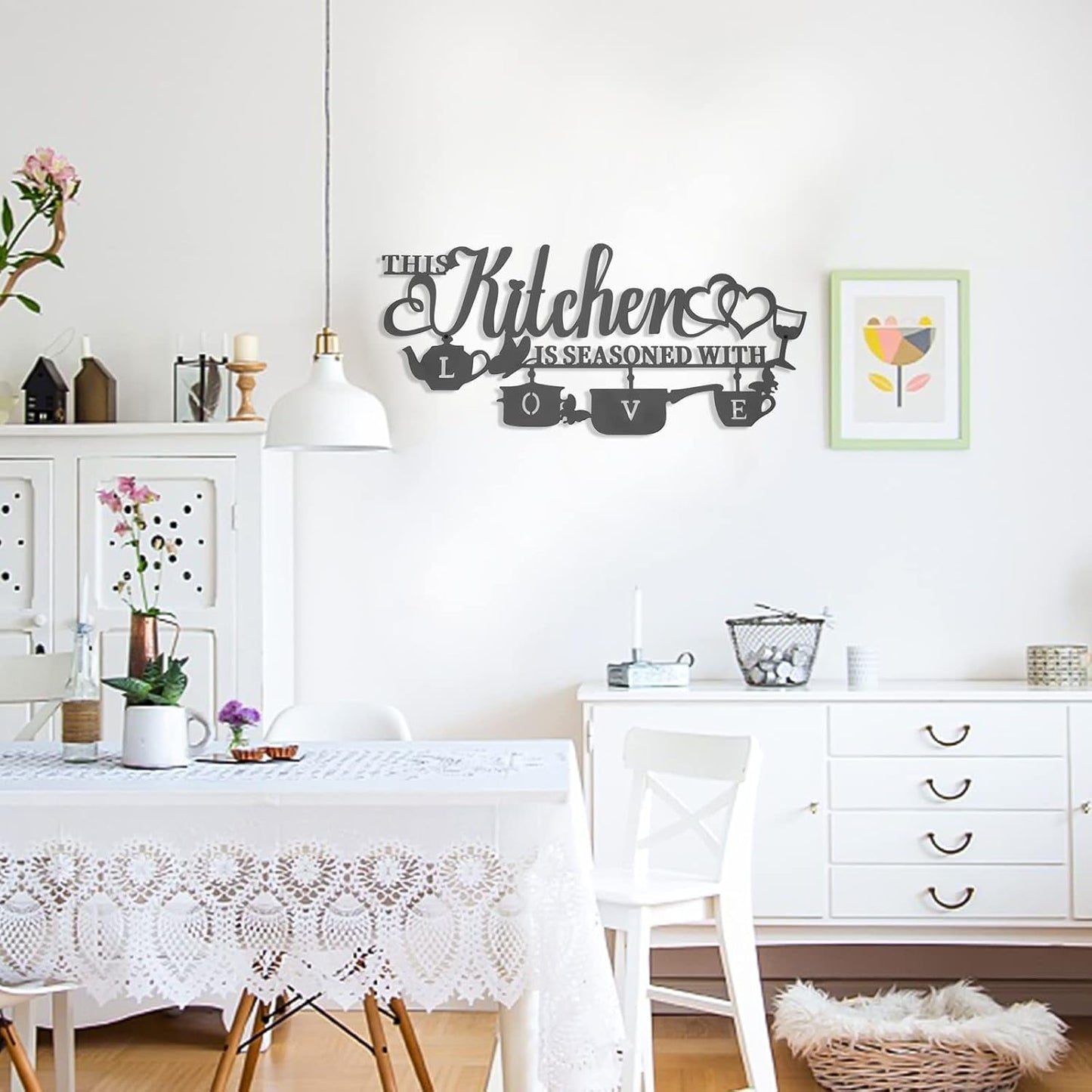 KHayRovies Decorazione da parete per cucina in metallo Questa cucina è condita con amore Targa con nome in ferro rustico con lettere in ferro rustico con citazioni per cucina Rustico Soggiorno Statue e sculture Naty Shop
