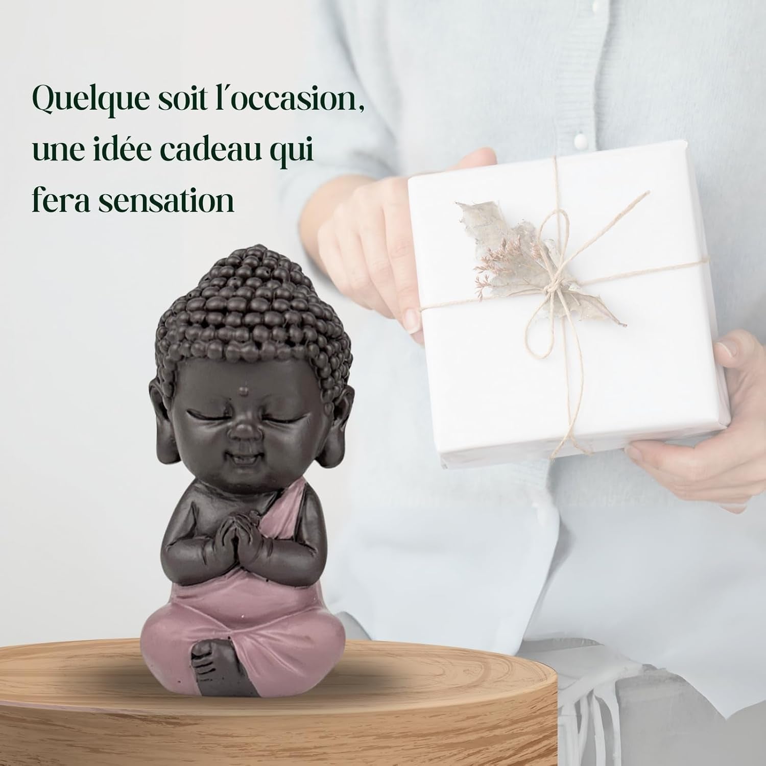 Statuetta Baby Buddha Toga rosa - Statuetta ispiratrice e allegra - Talismano positivo Concentrazione - Idea regalo carina e spirituale - H 7 cm - Zen'Light Statue e sculture Naty Shop