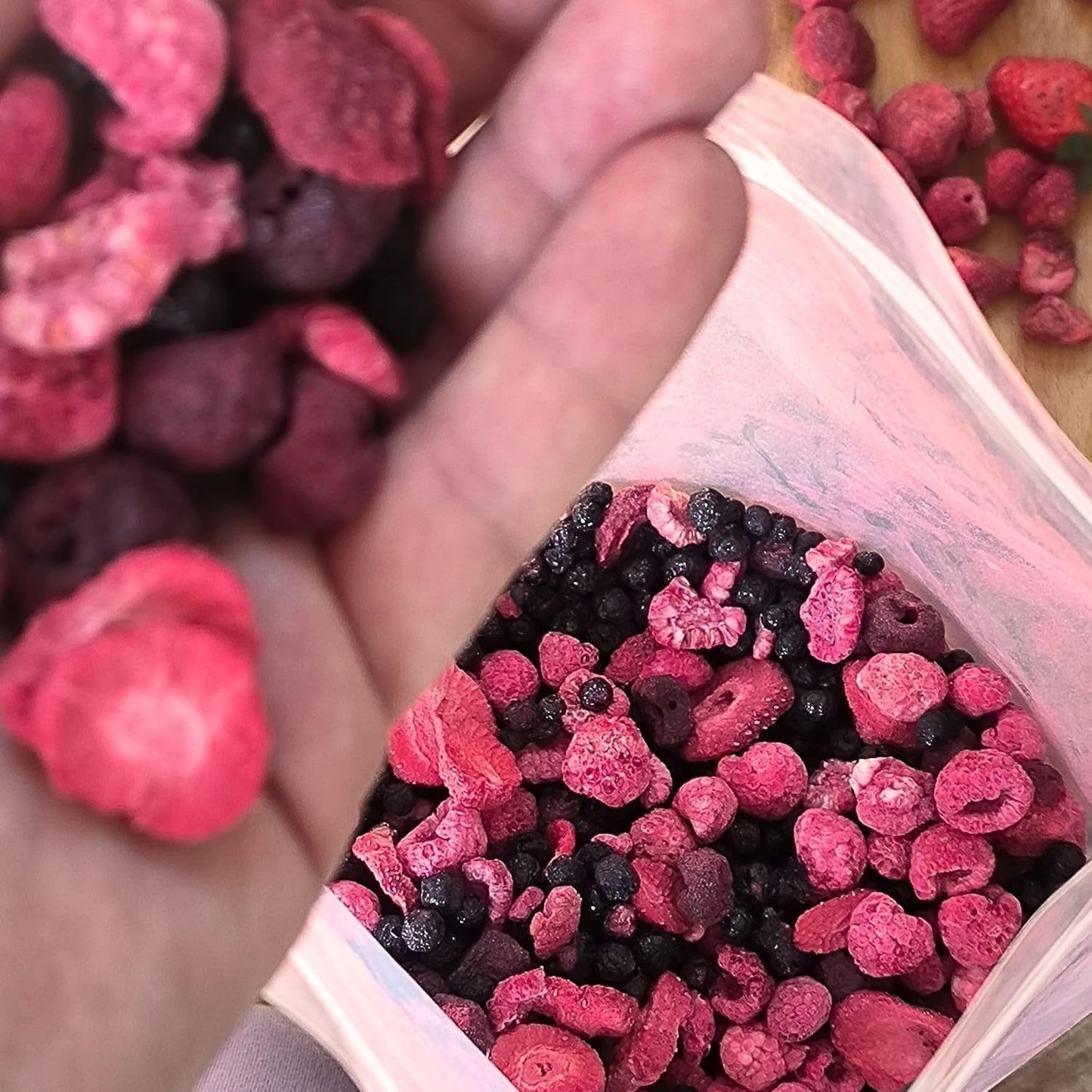 Mix di frutta liofilizzata Super Berries | XL 300g Frutta secca senza zucchero | Frutta secca | Frutta secca Fragole liofilizzate Lamponi Mirtilli liofilizzati ZingyZoo Prodotti disidratati Naty Shop