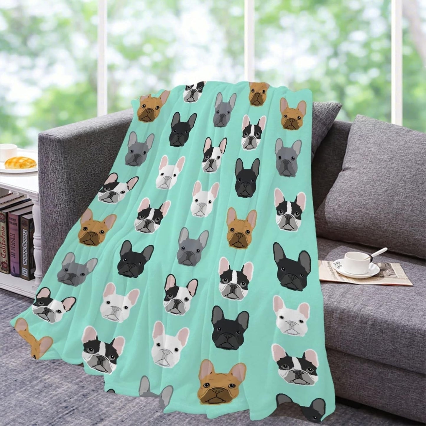 Arazzo Bulldog francese con motivo stampato davanti alla casa - Accessori e Decorazioni Naty Shop