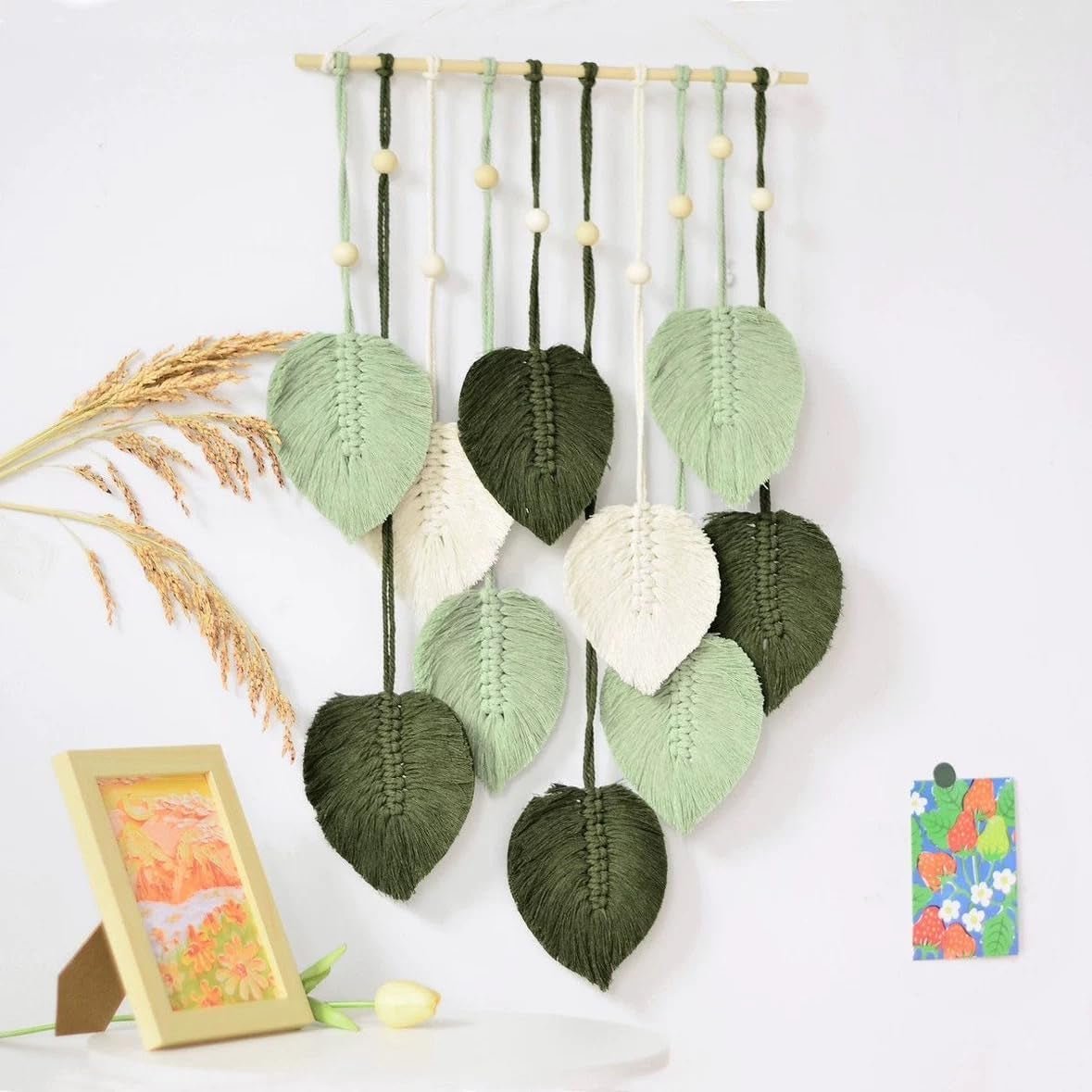 Arazzo verde naturale che decora le pareti della zona notte della camera Casa - Accessori e Decorazioni Naty Shop